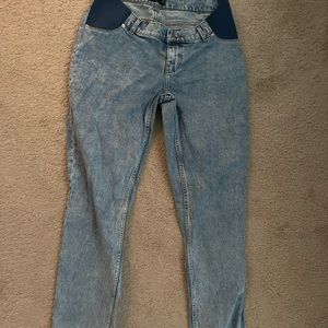 Light wash Maternity Jeans